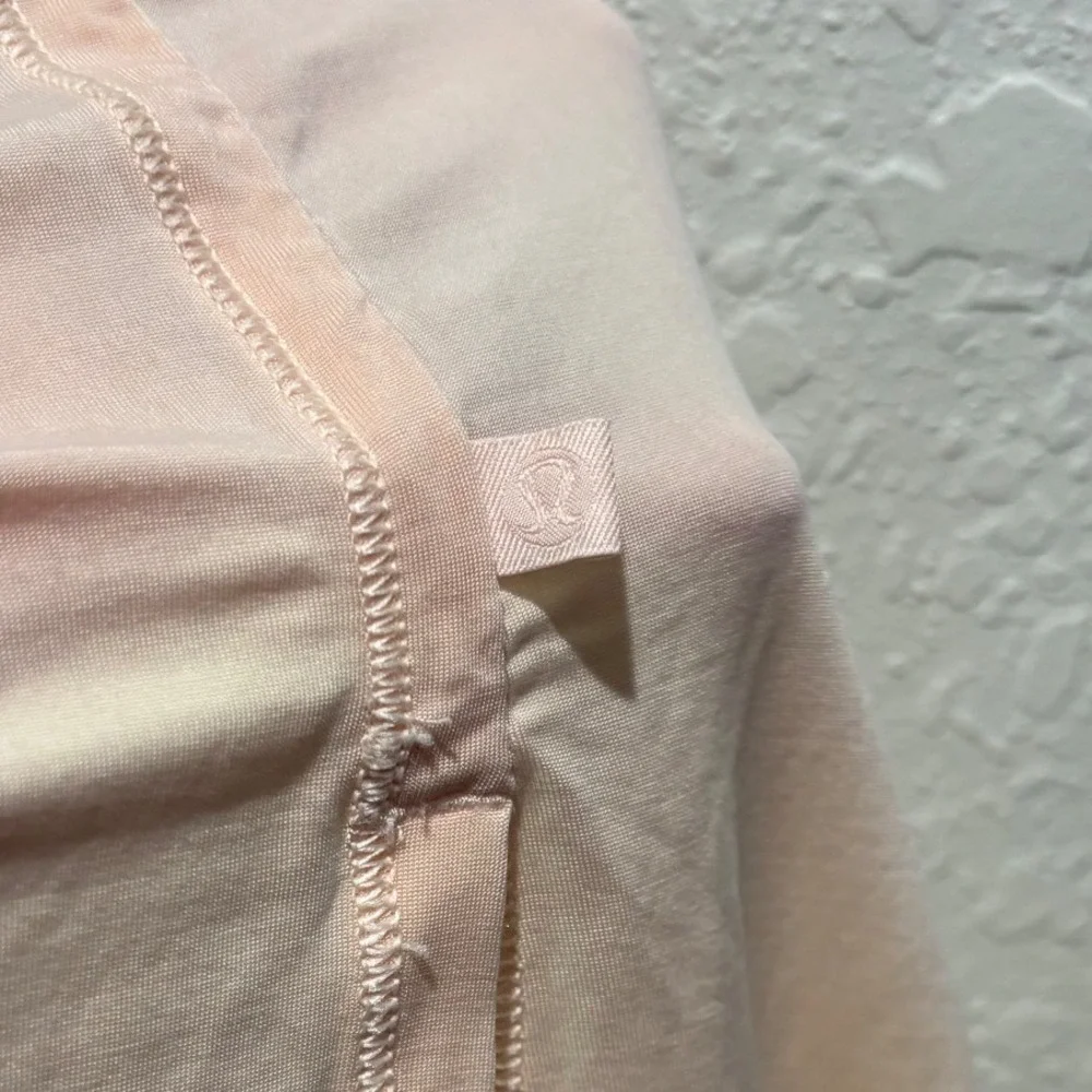 Lululemon City Soul Tank Top Light Pink Relax Fit Butter Soft women's size 10 - Picture 4 of 4